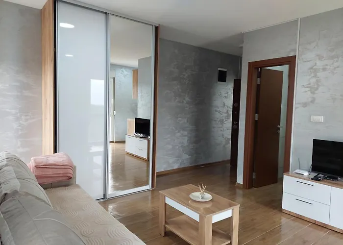 Апартаменты Divci Tron 12 *